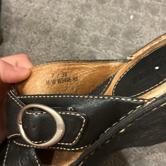 born slip on wedges - Picture 4 of 4